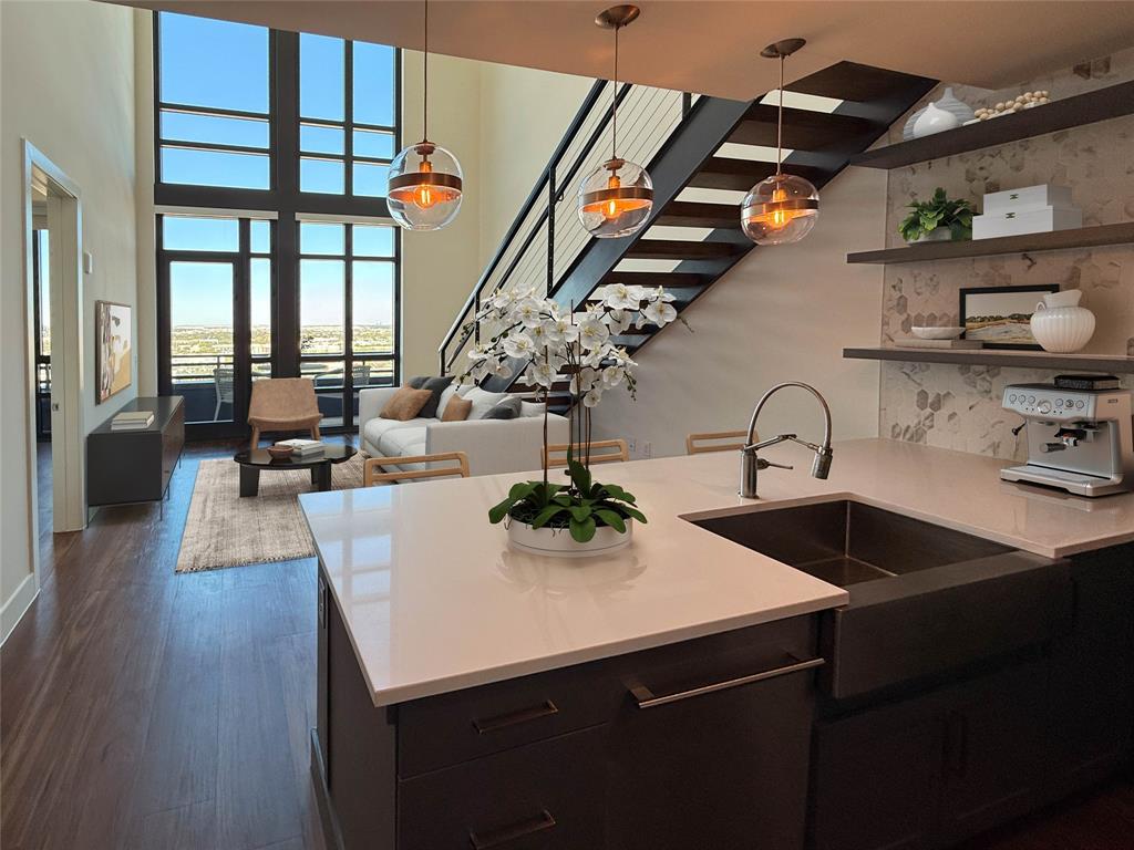 ROSEMONT CONGRESS - Residential Lease