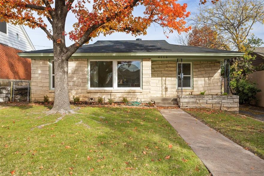 This beautifully updated three-bedroom, two-bathroom home is perfectly located just minutes from downtown and the vibrant cultural district, and within walking distance to Arlington Heights High School.
The front porch is perfect for enjoying coffee and relaxing on weekend mornings. Inside, you’ll find a freshly painted interior, a stunning, fully updated kitchen featuring quartz countertops, stainless steel appliances, new flooring, and modern finishes. Both bathrooms are white, bright, and freshly updated, offering a clean, timeless look. The original hardwood floors flow throughout the home and are in excellent condition, adding warmth and character.
A second living space provides flexibility—perfect for a home office, playroom, or media space. Recent upgrades include new windows throughout the house, bringing in abundant natural light.
Outside, the property includes a two-car open garage and plenty of curb appeal. A new 8ft fence along the back of the property gives great added privacy! This home blends classic charm with modern convenience in one of Fort Worth’s most desirable locations.