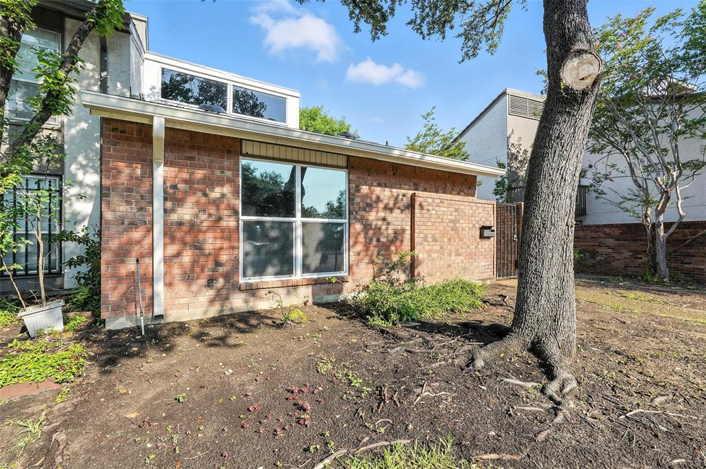 9803 Smokefeather Lane