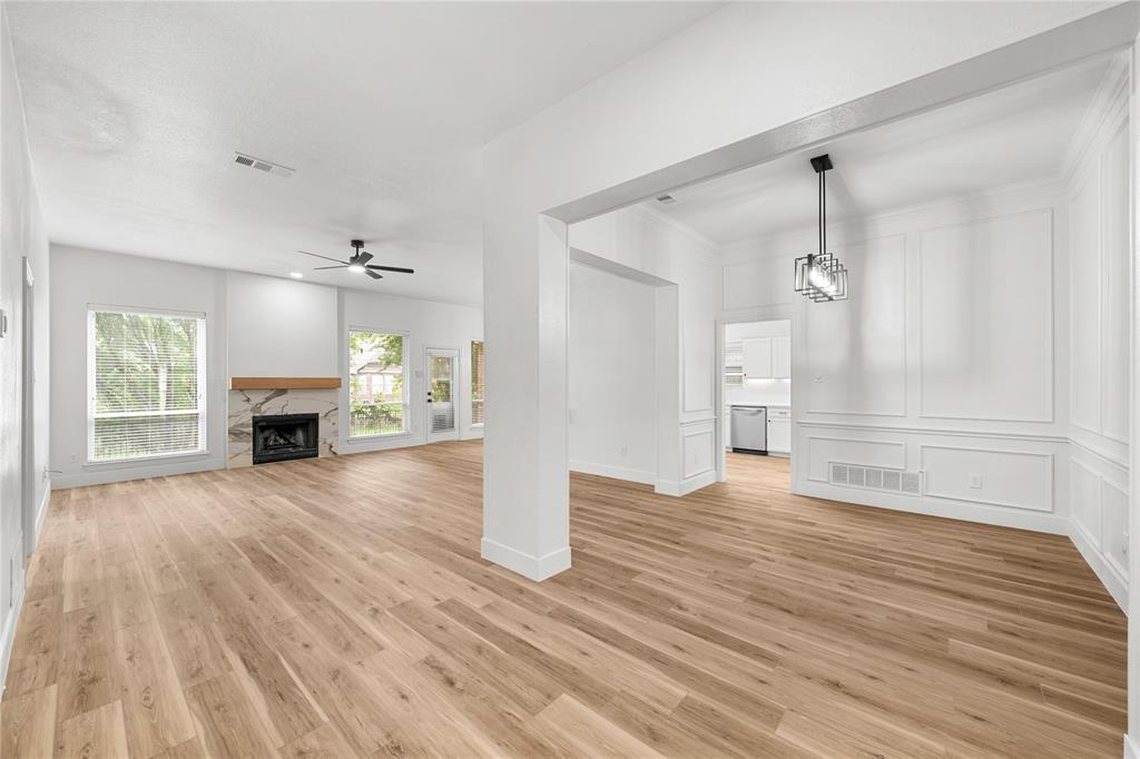 3016 Deer Trail