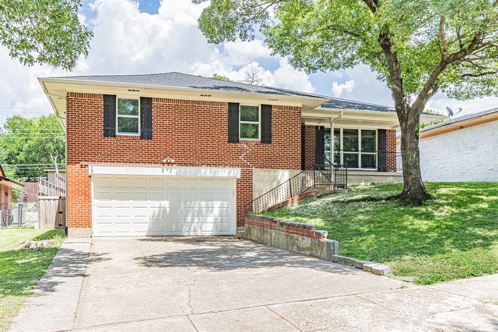 3520 Loganwood Drive