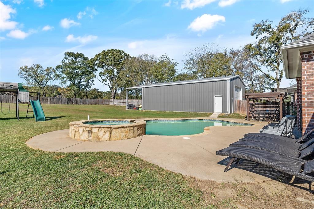 15579 County Road 1104