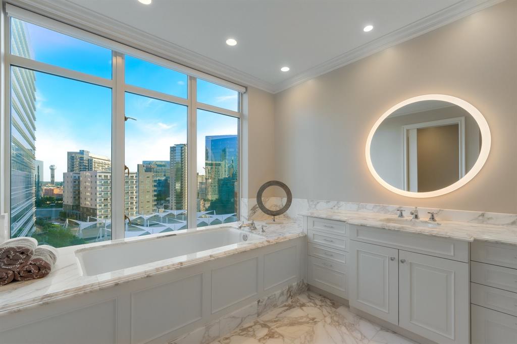 Ritz Carlton Residences 1 - Residential