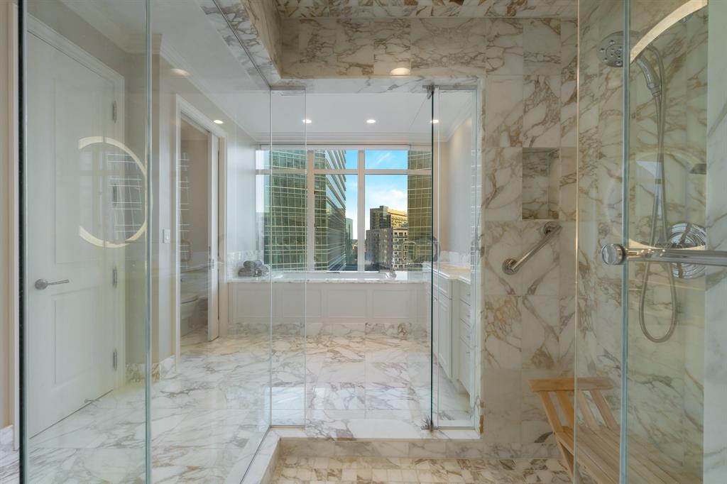 Ritz Carlton Residences 1 - Residential