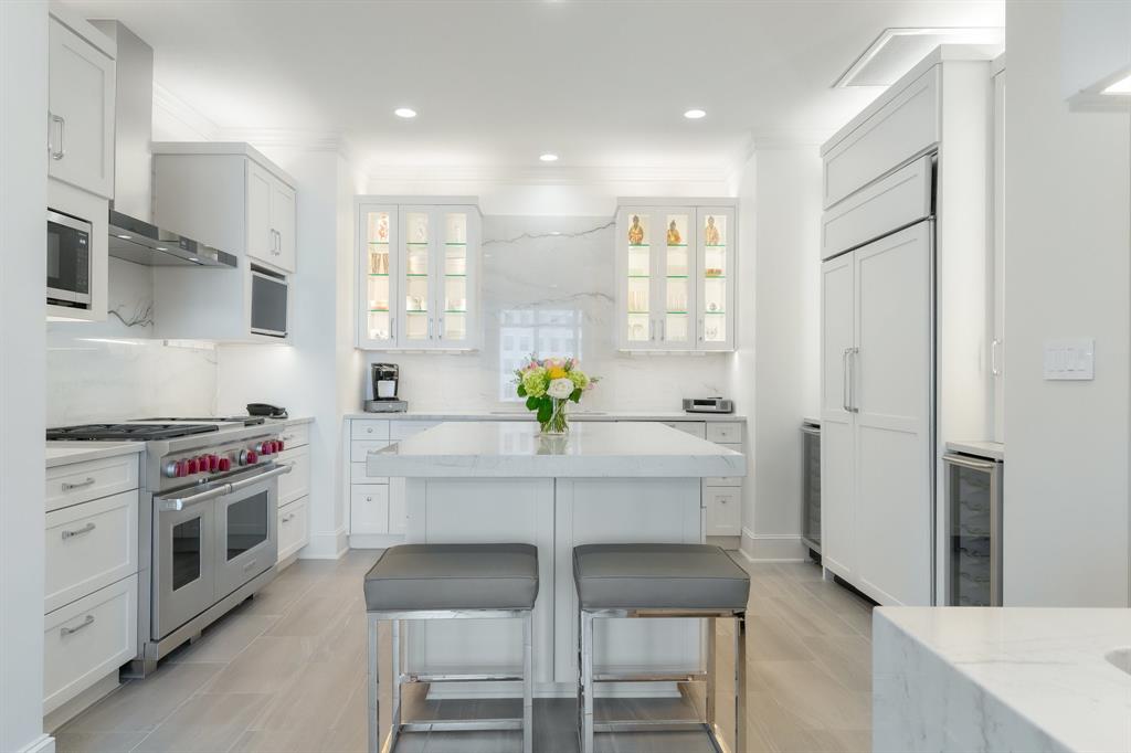 Ritz Carlton Residences 1 - Residential