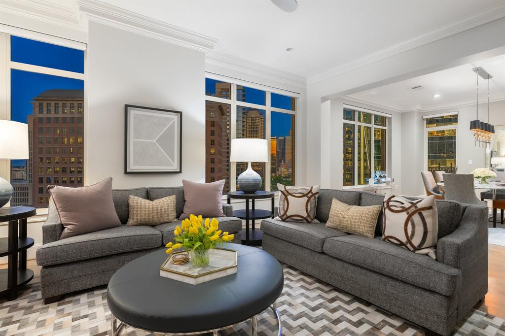 Ritz Carlton Residences 1 - Residential