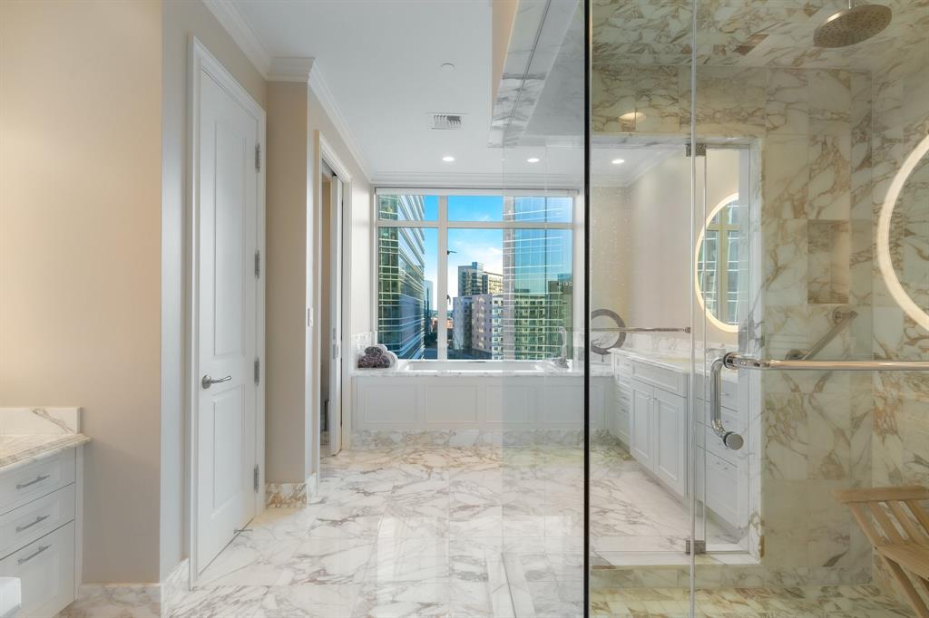 Ritz Carlton Residences 1 - Residential