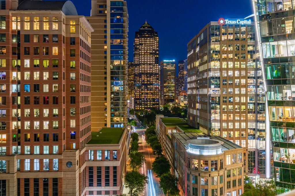 Ritz Carlton Residences 1 - Residential