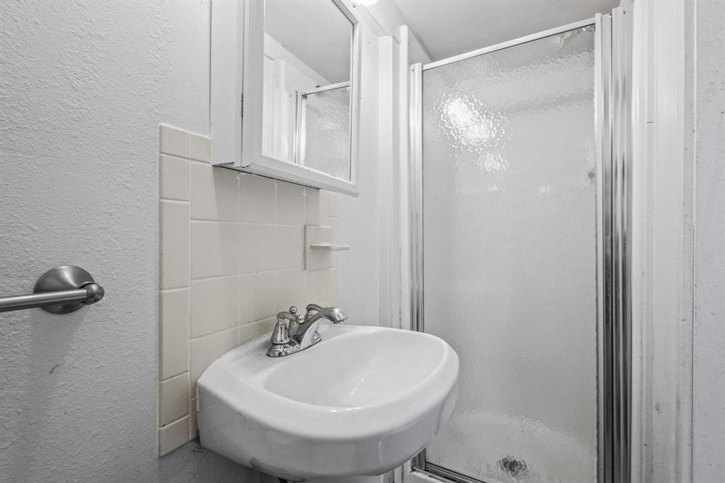 CHISUM NEIGHBORHOOD - Residential