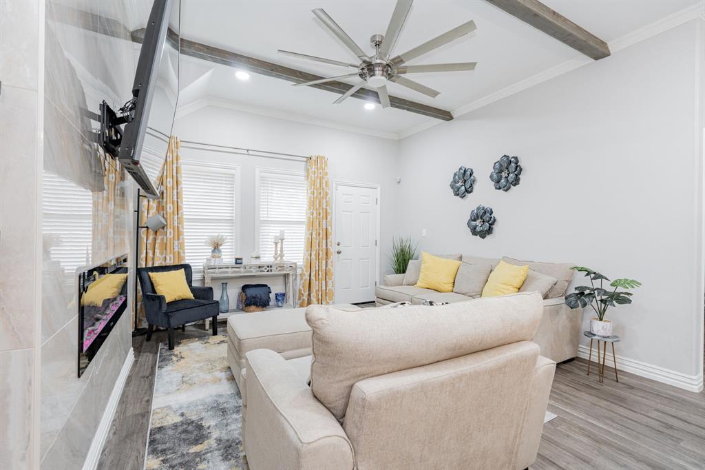 Thomas Lagow Abs 759 - Residential