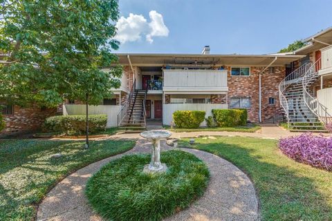 Photo of 7832 Royal Lane #212, Dallas, TX 75230 (MLS # 21088773)