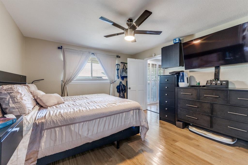 Royal Oaks Condo - Residential