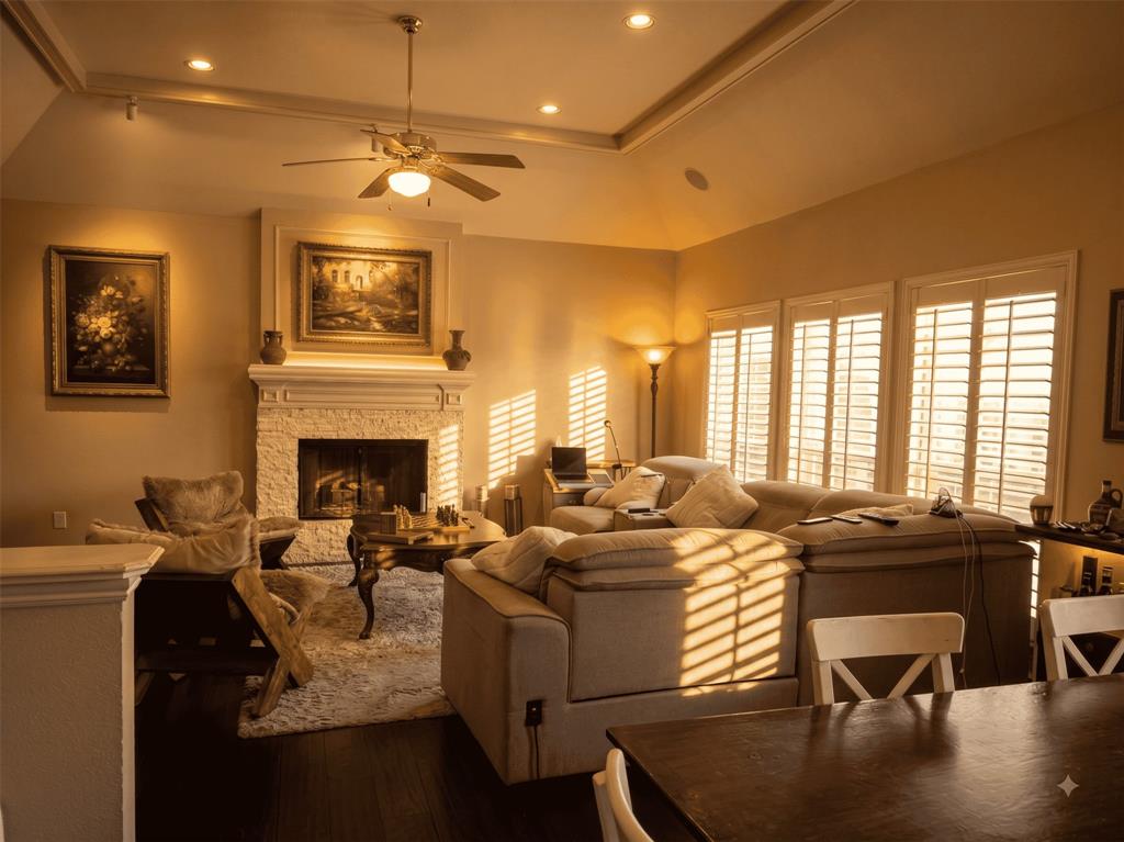 311 pecan hollow Drive