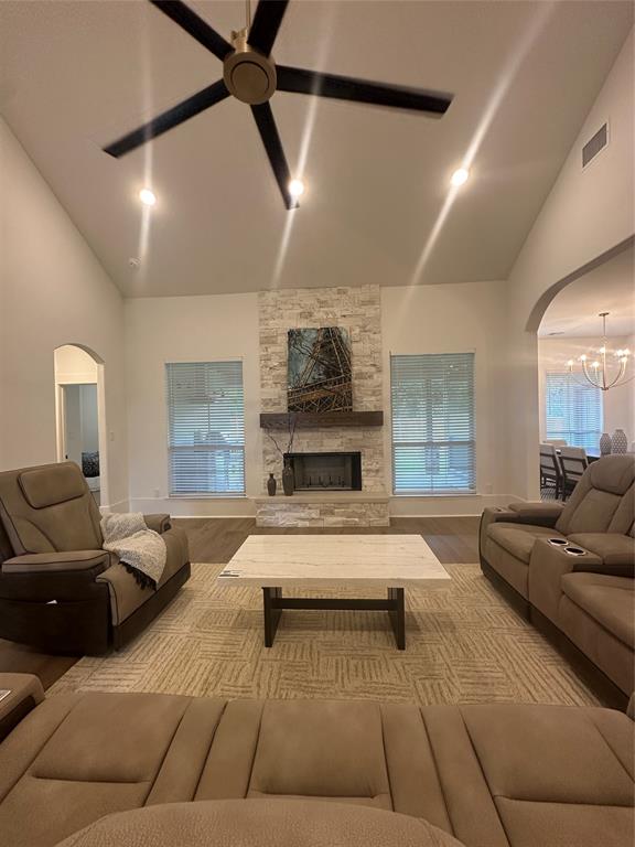1032 Queen Elizabeth Drive