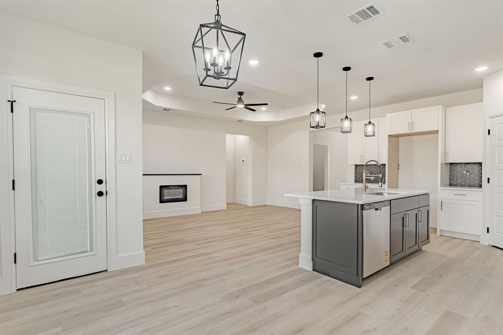 5811 Stonegate Circle