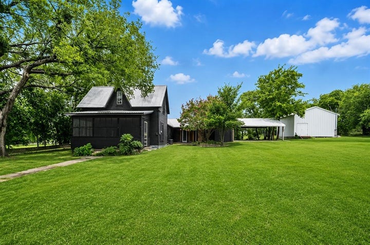 Photo 1 of 14 — 410 S Cleveland, Meridian, TX 76665