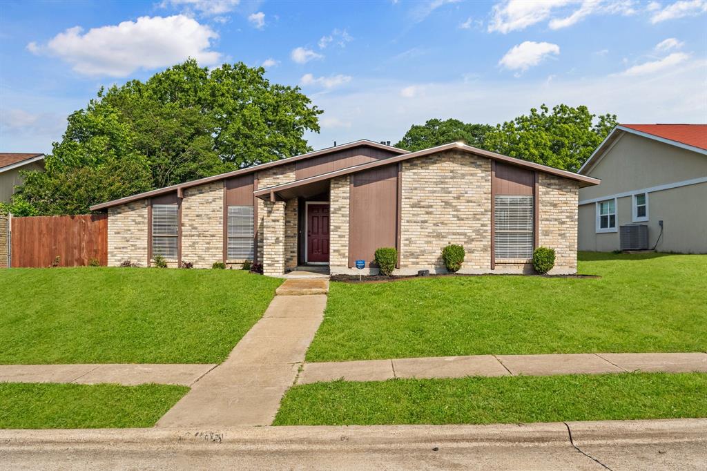 6405 Glenmoor Drive