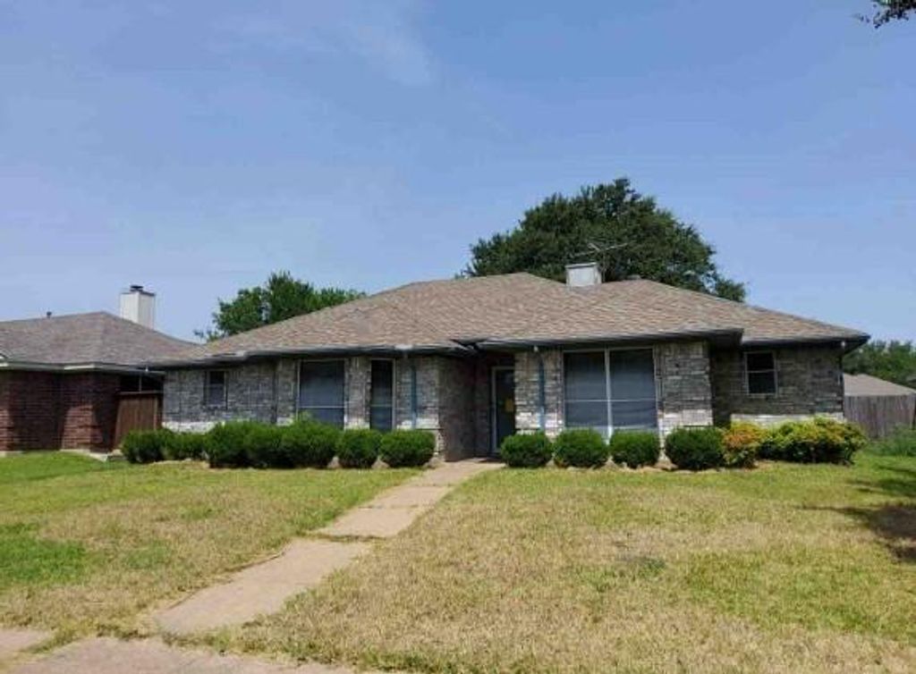 Photo of 2603 Palisades Place, Mesquite, TX 75181 (MLS # 21100177)