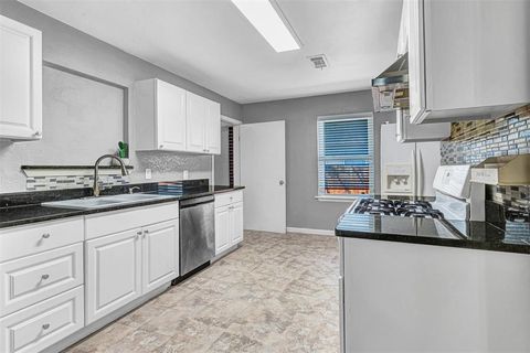 Tiny photo for 505 King Lane, Garland, TX 75042 (MLS # 21066784)