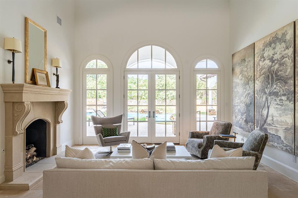 Chateau Du Lac Ph I - Residential