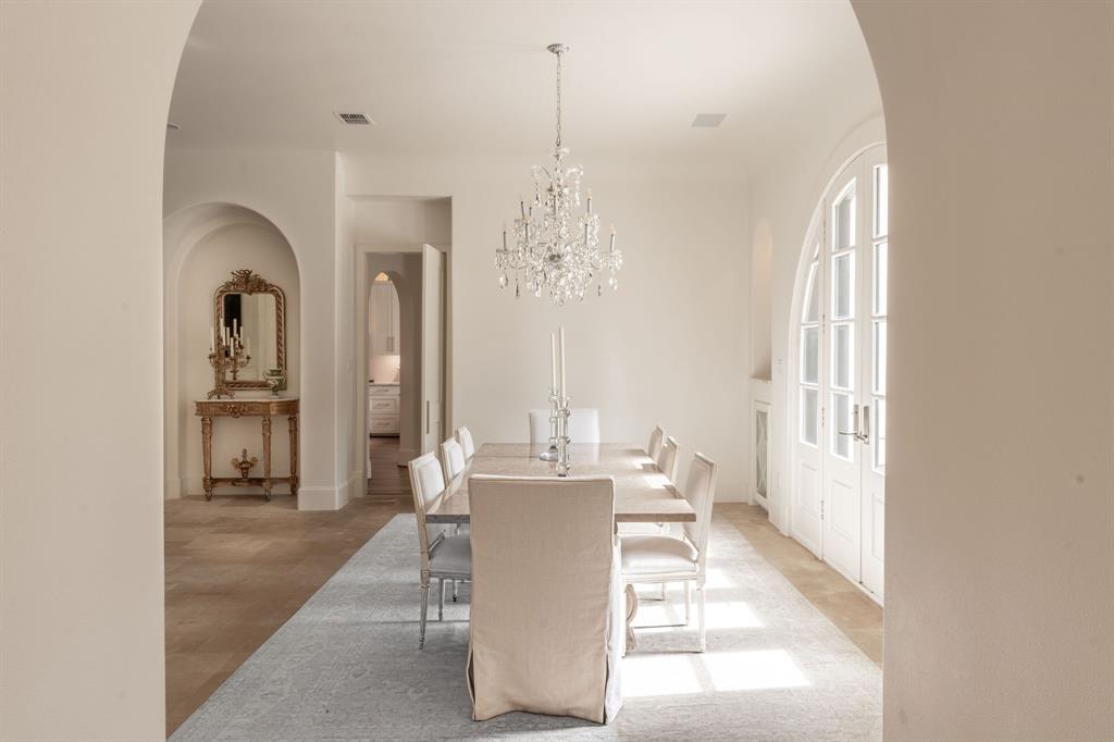 Chateau Du Lac Ph I - Residential