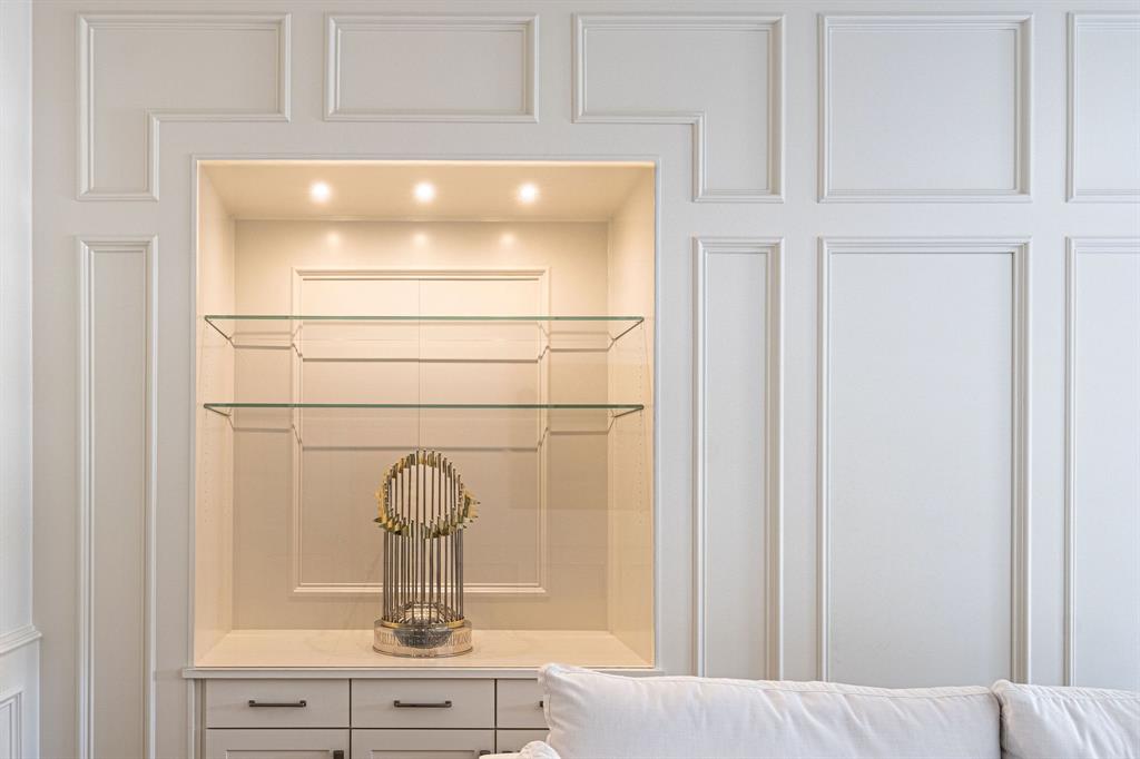 Chateau Du Lac Ph I - Residential