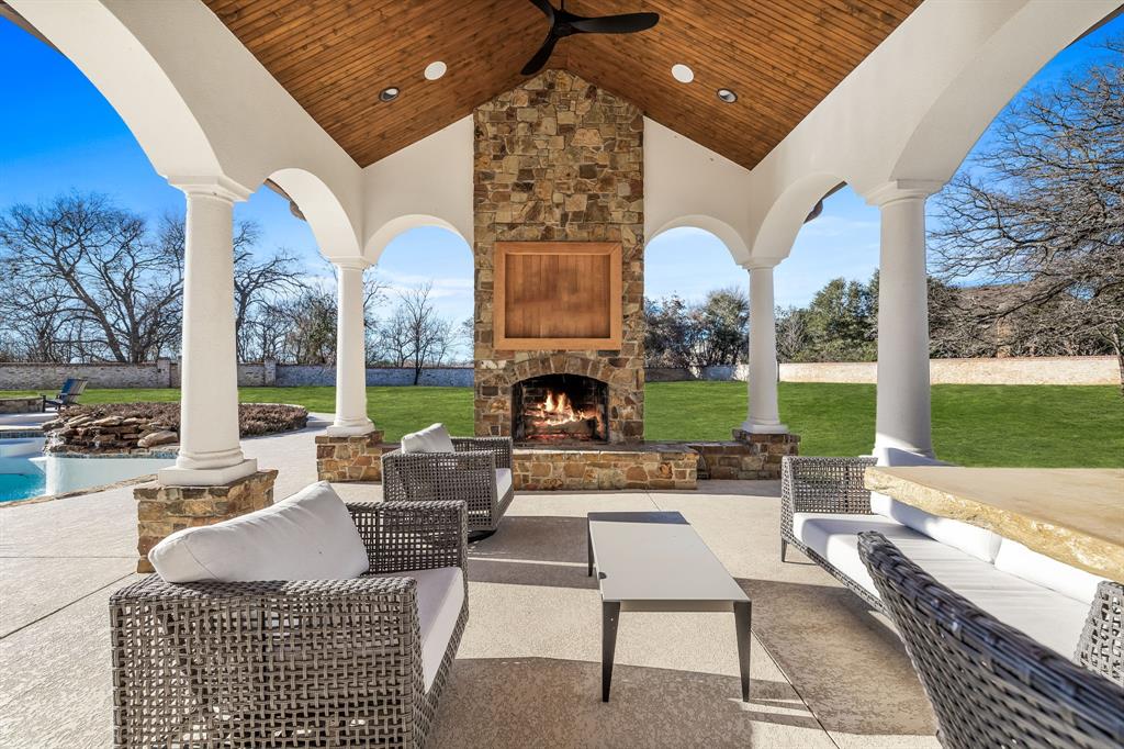 Chateau Du Lac Ph I - Residential