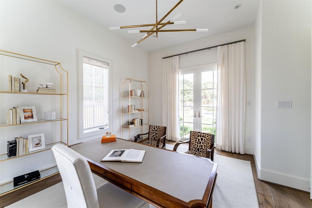 Chateau Du Lac Ph I - Residential