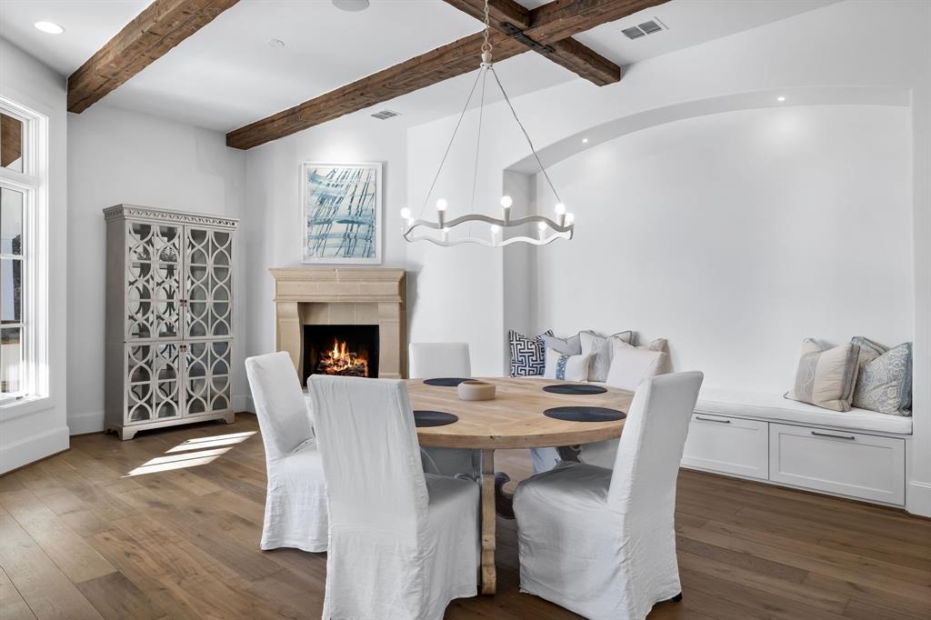 Chateau Du Lac Ph I - Residential