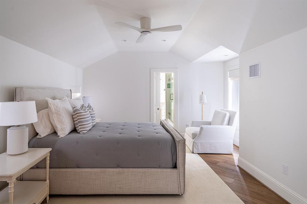 Chateau Du Lac Ph I - Residential