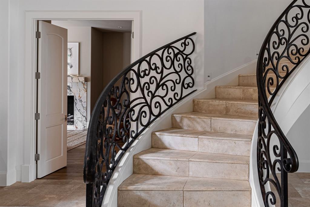 Chateau Du Lac Ph I - Residential