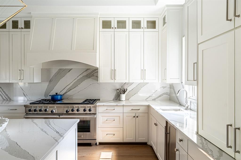 Chateau Du Lac Ph I - Residential