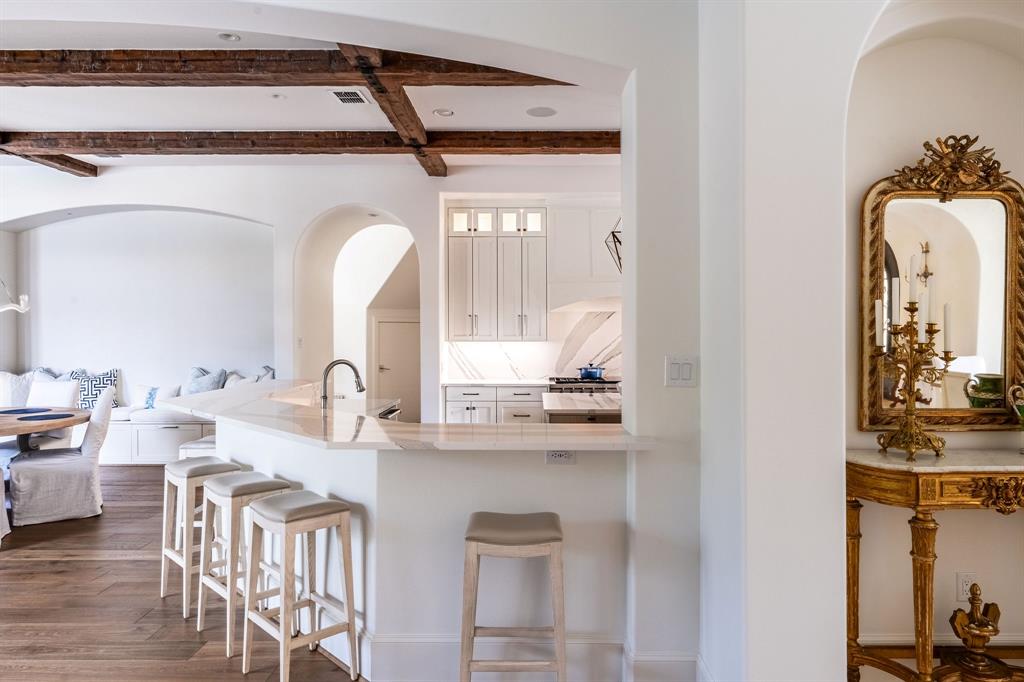 Chateau Du Lac Ph I - Residential