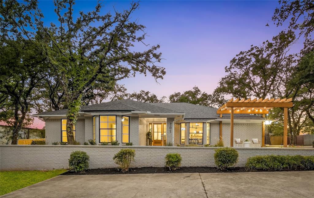 701 Castleman Court
