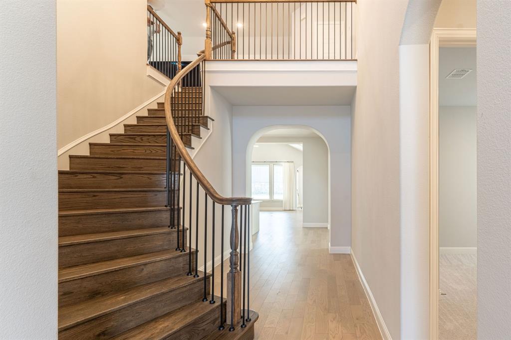 832 Elm Fork Trail