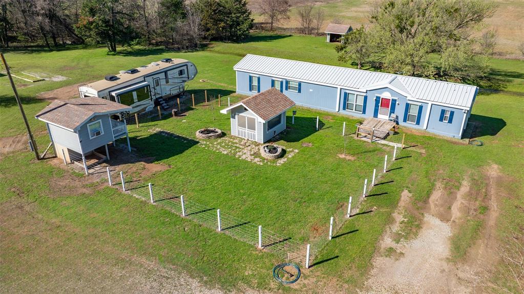 S Willis survey abstract 1102 - Residential