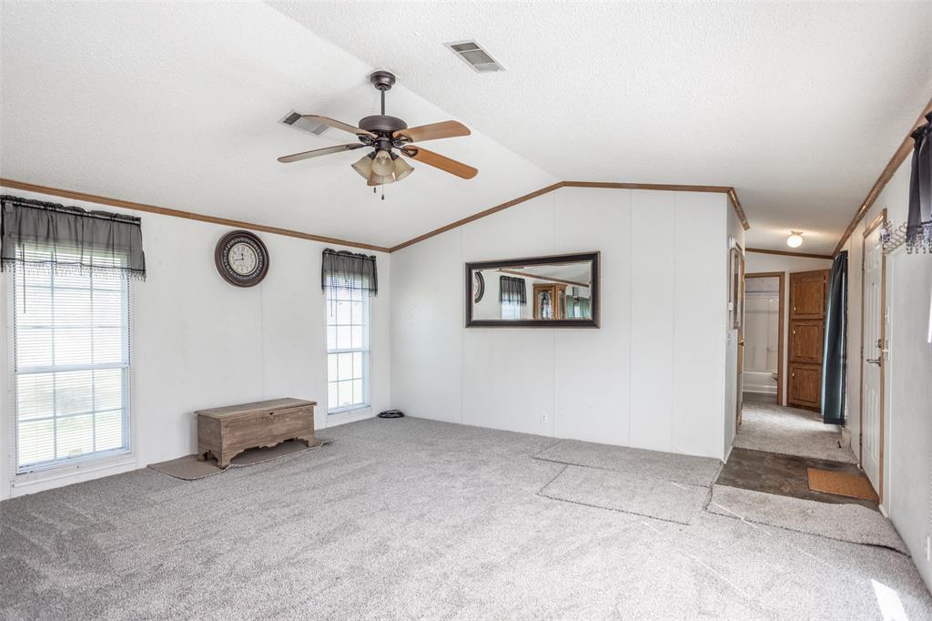 S Willis survey abstract 1102 - Residential