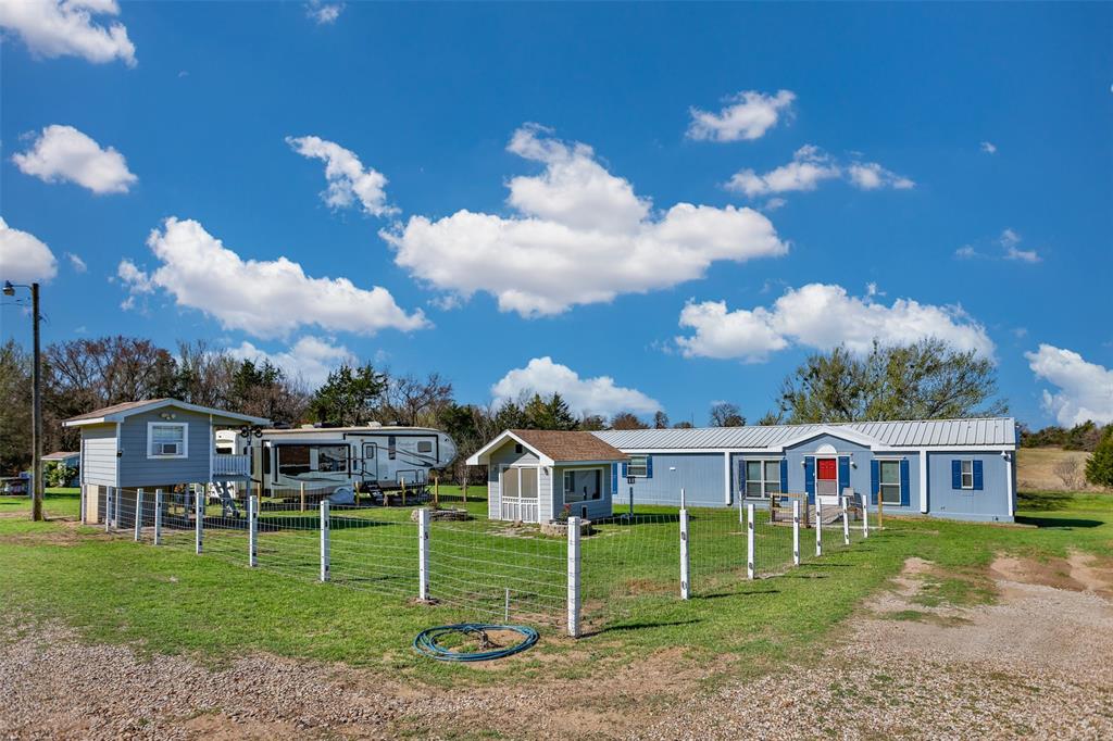 S Willis survey abstract 1102 - Residential