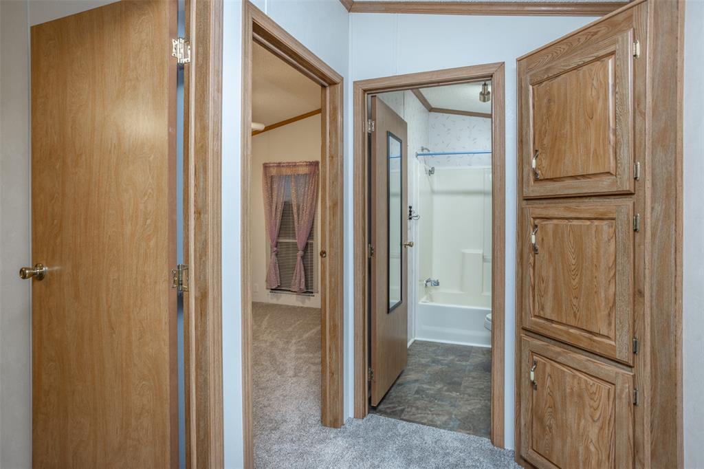 S Willis survey abstract 1102 - Residential