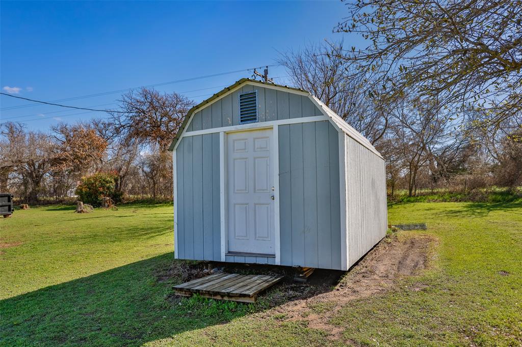 S Willis survey abstract 1102 - Residential