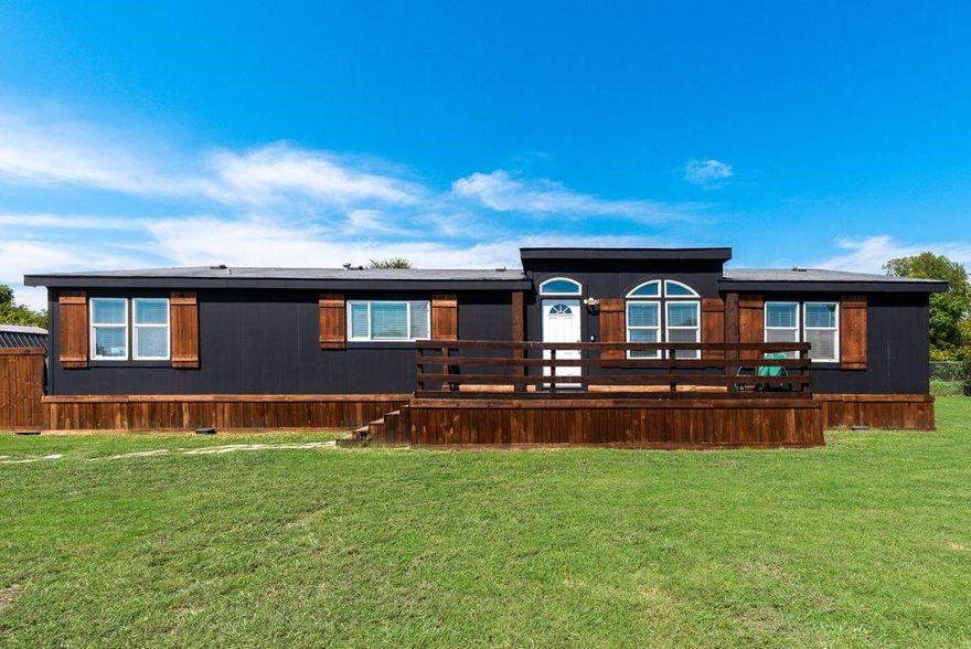 MUST SEE!! Motivated Seller!  This place has so many upgrades and has been remodeled throughout. No HOA. Open floor plan. New Appliances. Brand new laminate flooring through the whole house. Completely remodeled bathrooms with brand new toilets and a stand-alone tub in the primary. The house has all been painted inside and out, all new doors (interior and exterior), including sliding door, barn doors and new 4-inch base boards throughout.  New 2-inch blinds. Custom fish tank. New heating and air conditioning unit in 2024. New water heater 2024. All new fans and LED lights for the whole house. New granite countertops. Multiple ring cameras. Quiet Community near Lake Lavon. Concession from Seller $2500 towards Buyers closing costs.