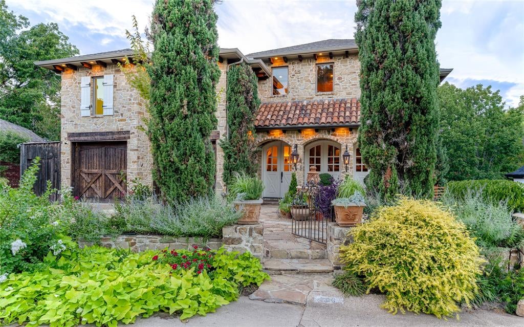 306 Shamrock Circle