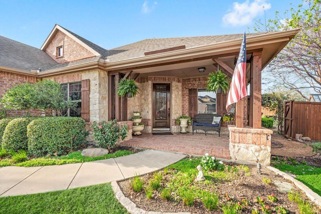 12829 Saratoga Springs Circle