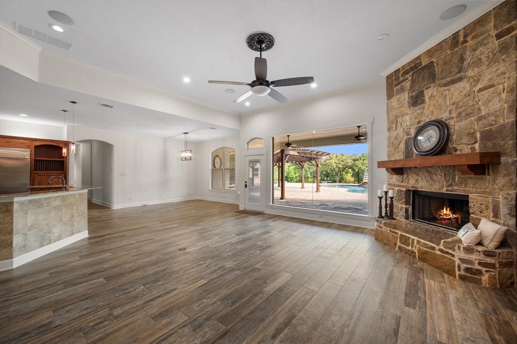 7301 Heritage Oaks Drive