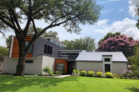 Photo of 555 Arbor Brook Lane, Coppell, TX 75019 (MLS # 21405398)