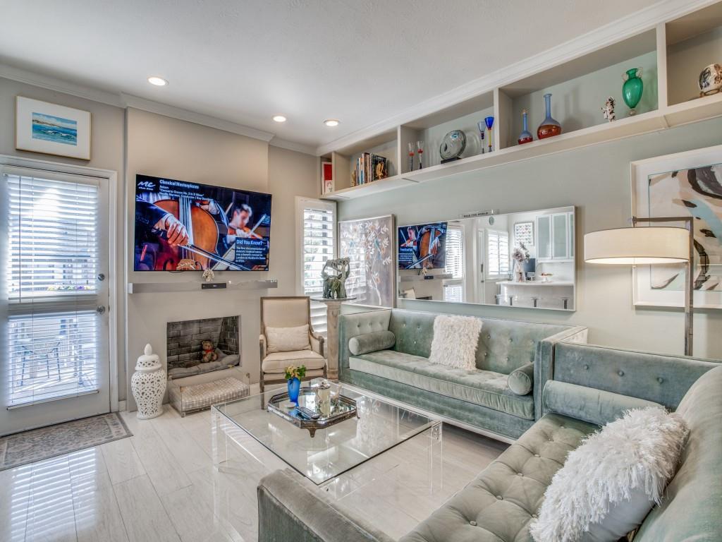 Royal Lane Condos 5800 - Residential