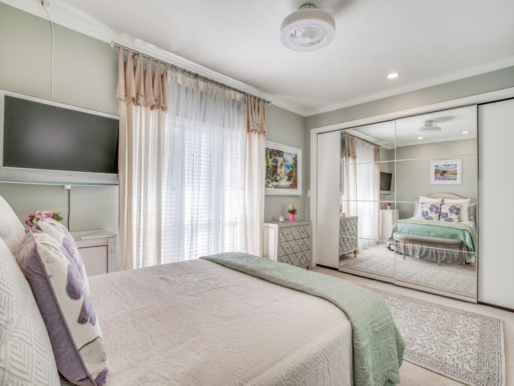 Royal Lane Condos 5800 - Residential