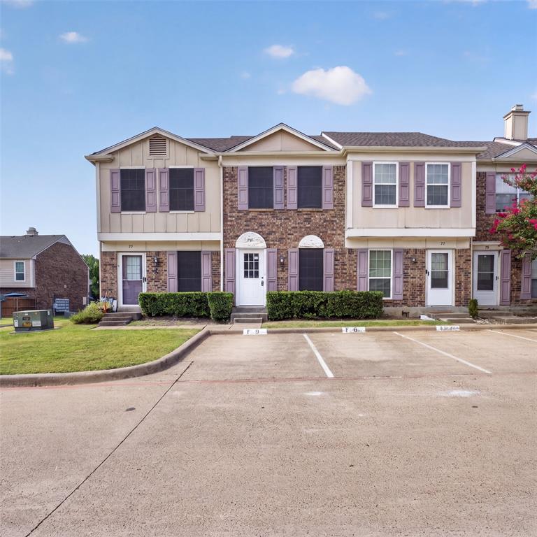 621 Carriagehouse Lane 8F