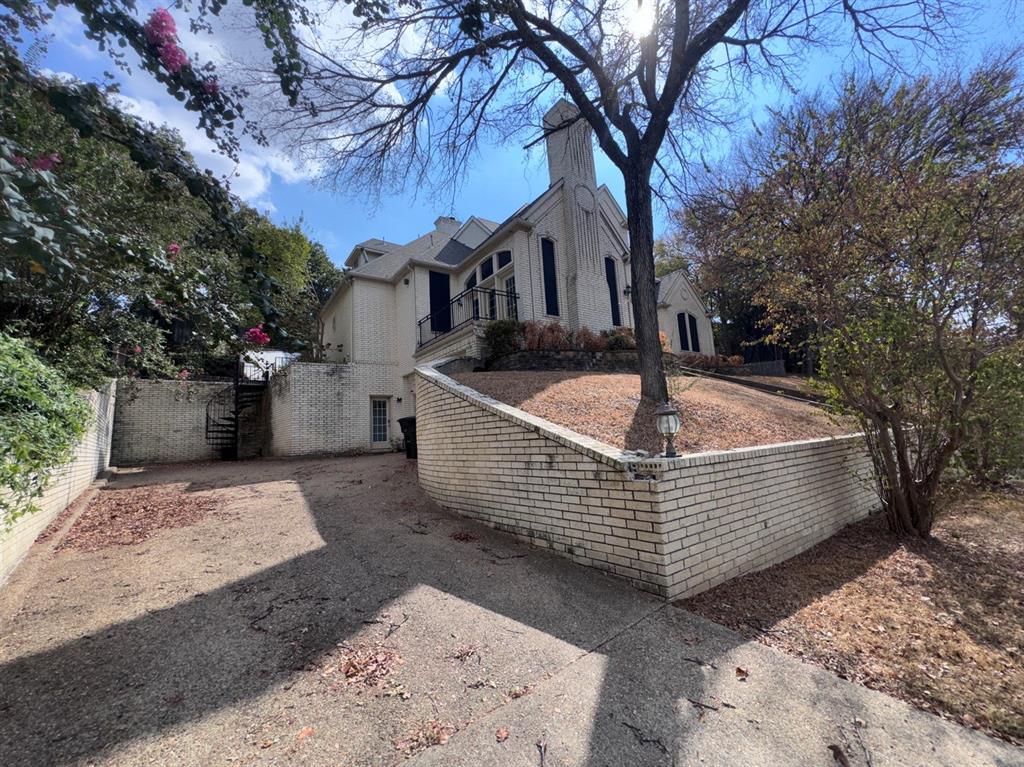 2717 Laurel Valley Lane
