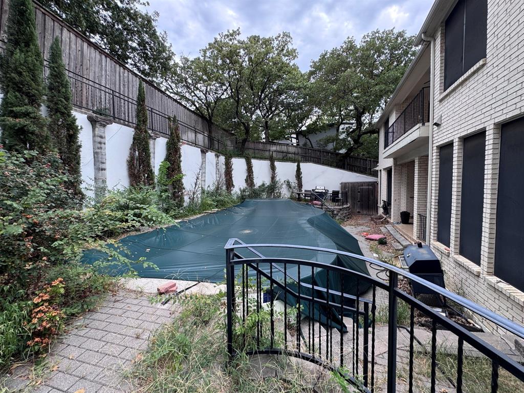 2717 Laurel Valley Lane